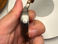 萌新提问！关于汉密尔顿表镜这圈白色的问题