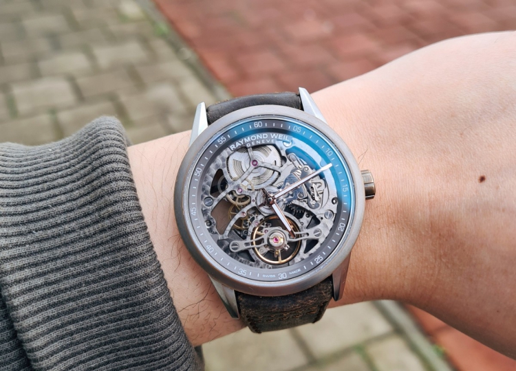 统芯不能镂空但这块真的漂亮  蕾蒙威自由骑士青铜镂空