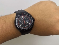 f1新款+红表带还是黑表带都很好看