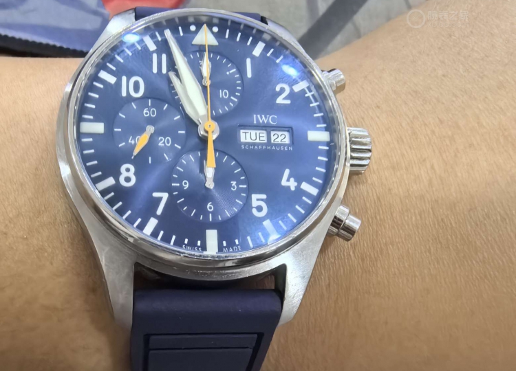 蓝队长特别版首发  IWC万国表飞行员