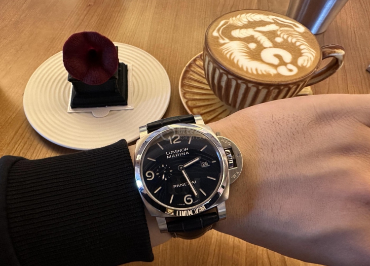 沛纳海庐米诺Luminor Marina  手感超出预期
