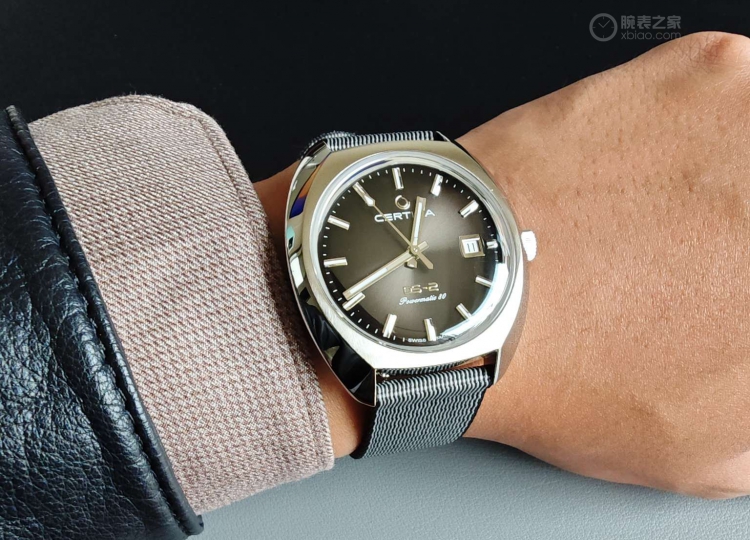 灰色放射盘让我心动  雪铁纳极速FS-2首发