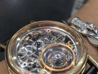 在手腕上感受时间跳动