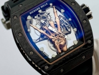 飞行陀飞轮“魔鬼号角”RM66 金手指