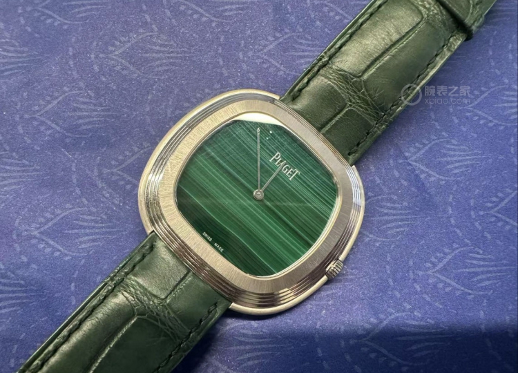 很有特色谁能不戴点绿  伯爵 安迪·沃霍尔论坛首发