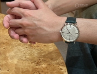 黄金最高点抛售，体验了一把阶级跃升，奖励自己一块江诗丹顿！