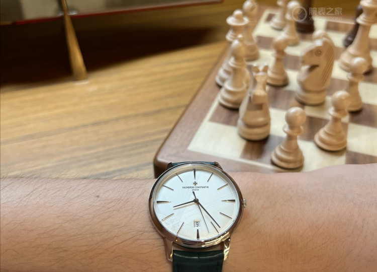 体验了一把阶级跃升  奖励自己一块江诗丹顿