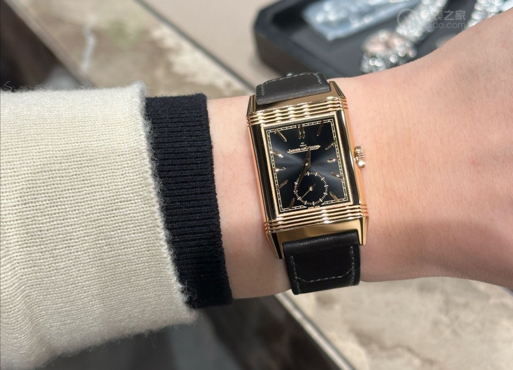 时隔五年再入翻转  新款积家玫瑰金黑面