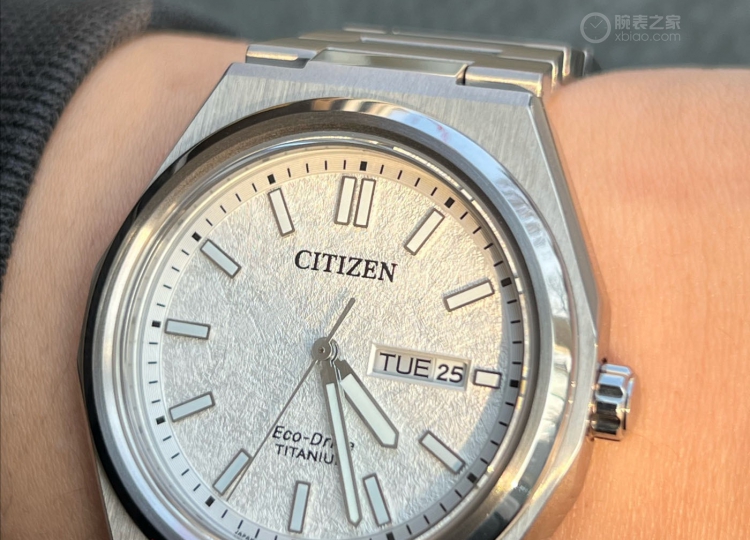 西铁城AW0130-85A  钛合金白盘入手