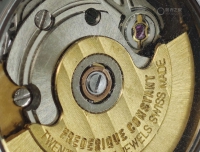 康斯登，可触及的典雅