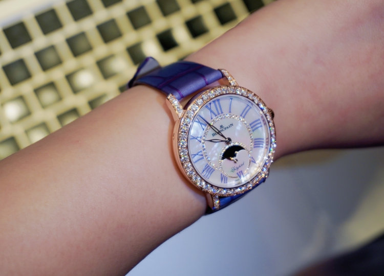 张扬的优雅，疯狂的浪漫，入手宝珀女装3662