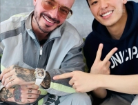 Zach好友晒价值4千万人民币手表，全球限量50枚