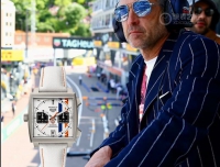 帕特里克·德姆西佩戴新款豪雅腕表，出席2025摩纳哥大奖赛