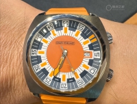 一个下午赶场两场活动，三个店，还顺手买了块GP芝柏新款Deep Diver