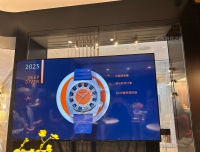 一个下午赶场两场活动，三个店，还顺手买了块GP芝柏新款Deep Diver