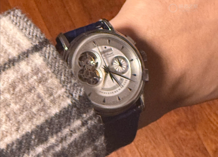 直击心底的机械美  镂空腕表真力时旗舰