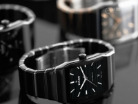 矩形腕表的优雅，雷达表也懂