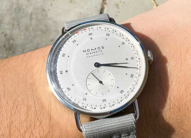 对这一款我印象深刻  NOMOS大都会1165首发