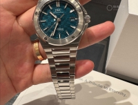 万国工程师IW328903购表作业：深海蓝的理性浪漫