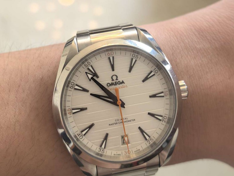 前前后后考虑小半年  最终意外入欧米茄海马150小橙针