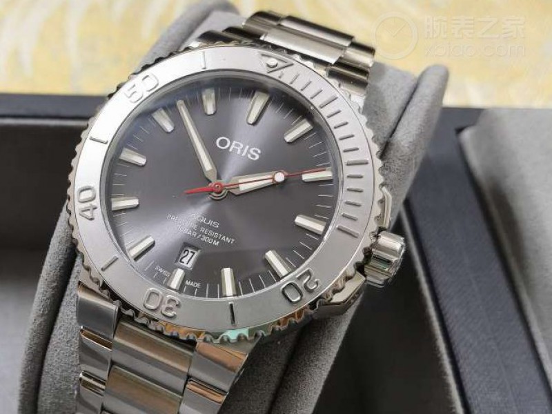 随便看看没忍住  入手豪利时AQUIS