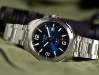 飞亚达的钢铁胖妞-运20腕表