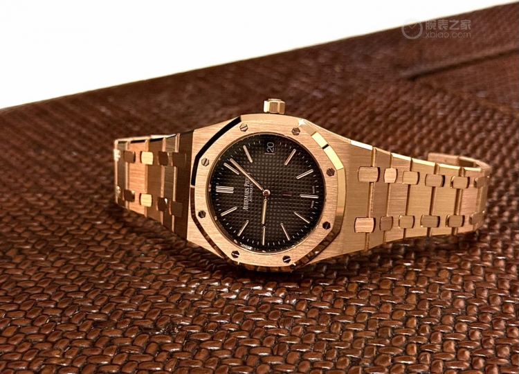 佩戴舒适颜值极高  爱彼 皇家橡树 “JUMBO”