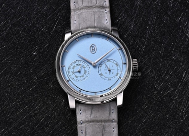 同轴之美与永恒技艺的交融，品鉴帕玛强尼铂金万年历腕表