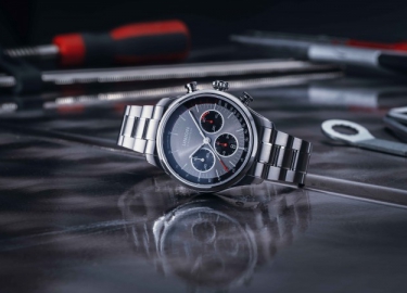 竞速银灰，硬“钢”到底 德国宇联推出全新贝利士系列计时码表