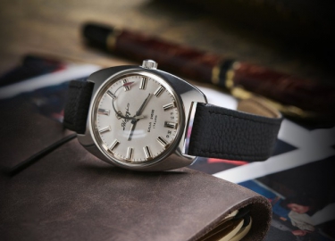 经典飞机针重现 孔雀表古典制表致敬1953