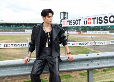 瞬息决胜，分秒必争 天梭全球品牌代言人龚俊观赛 MotoGP™英国站，一探竞速魅力