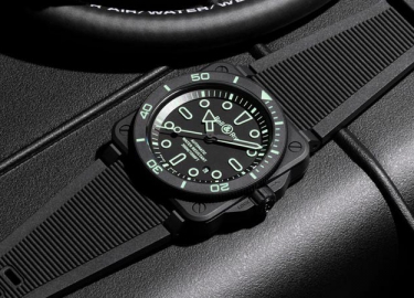 柏莱士推出BR-03 Diver Lum Outline限量版腕表
