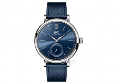 蓝色时间胶囊：三只腕表诠释四季佩戴美学