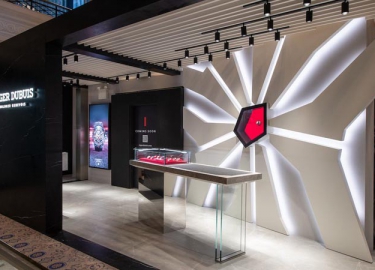 罗杰杜彼于温哥华开设全新精品店