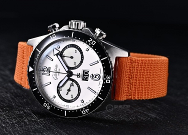 公价11万 这块熊猫盘计时表，真能潜水！