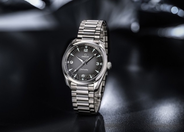 低调锋芒 欧米茄铁霸焕新回归