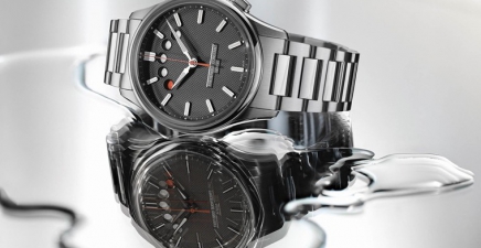 运动时尚 康斯登推出全新游艇计时系列腕表