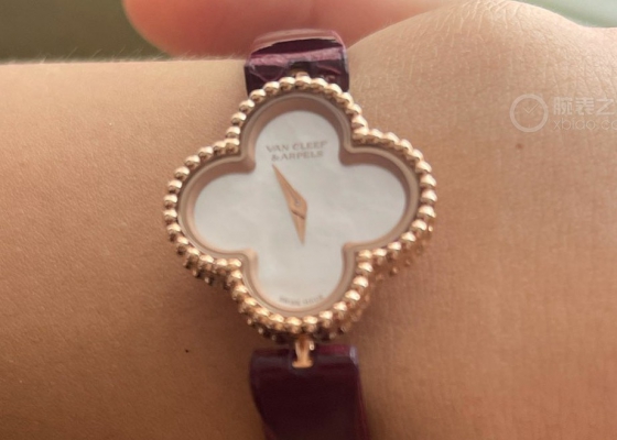 小巧玲珑贵气十足  梵克雅宝四叶幸运玫瑰金