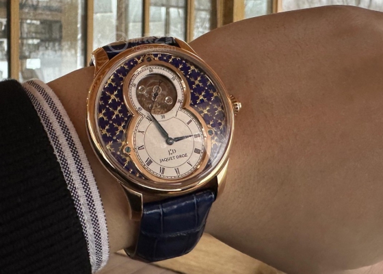 趁还能买到尽快入手  雅克德罗绝版金箔雕花陀飞轮