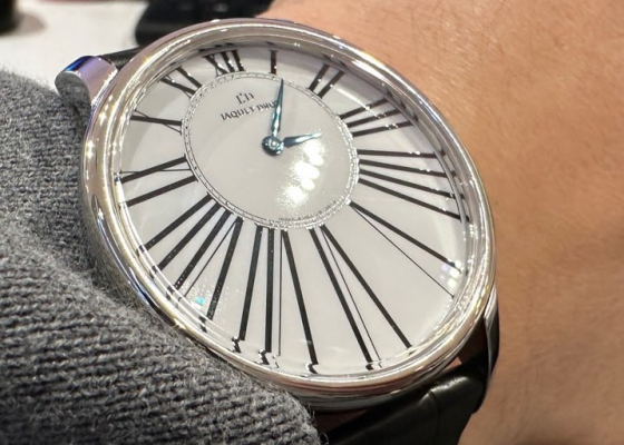 历史底蕴与个性时尚的交汇  雅克德罗时分小针盘首发