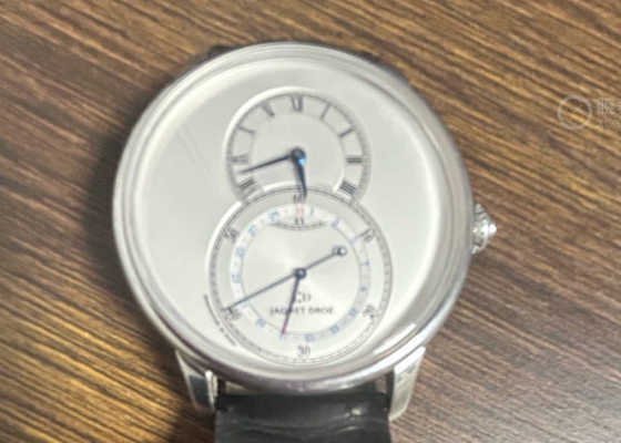 了解它寻找它拥有它  雅克德罗大秒针钢款