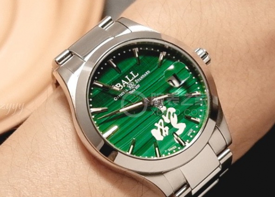 生肖款也可以是绿孔雀石盘面  入手波尔蛇年纪念款