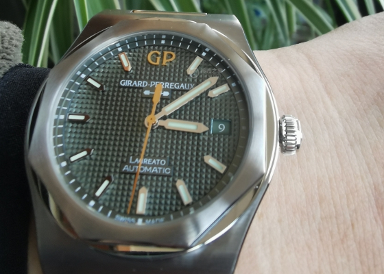 万物生长恰此时  戴着GP芝柏表桂冠踏青去也