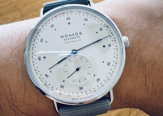 对这一款我印象深刻  NOMOS大都会1165首发