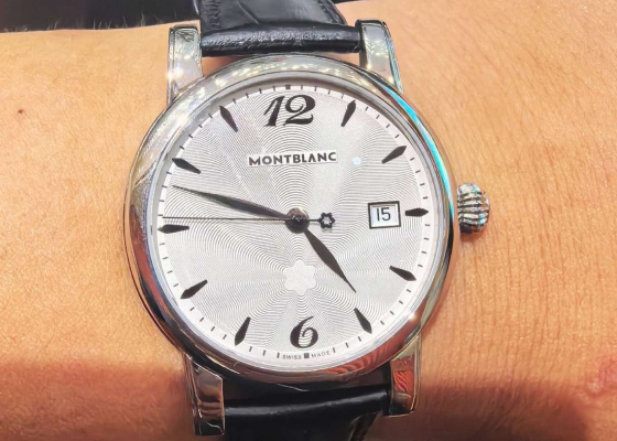 六星茫花绽放  万宝龙明星石英首发