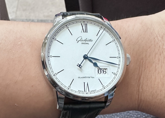 喜欢德系的简洁大方  入手格拉苏蒂原创议员