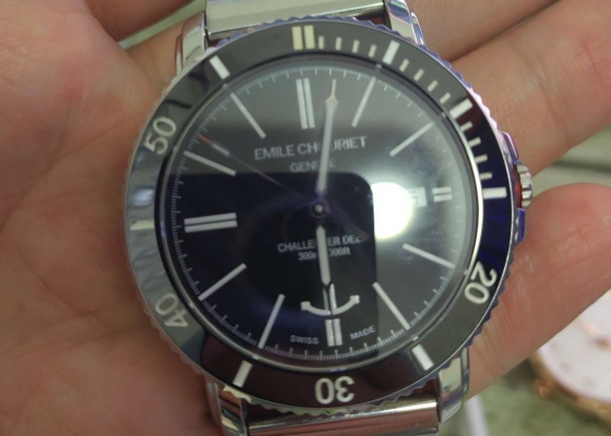 第一次入手艾米龙腕表  感觉性价比超高