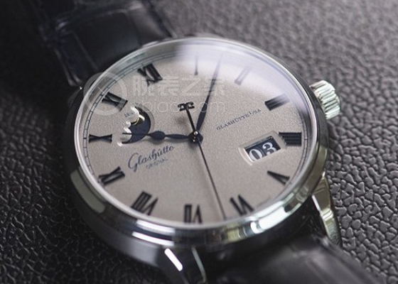 第一次看见就被它吸引  入手格拉苏蒂原创议员