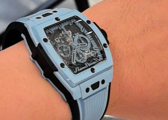 一眼看中这天蓝色  宇舶表 BIG BANG灵魂首发