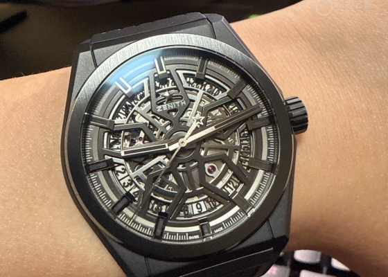 伴我五年我的第一块  真力时巅峰CLASSIC黑陶瓷